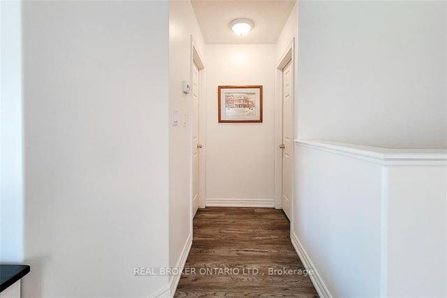 23 - 25 Cobden Crt, Townhouse with 3 bedrooms, 2 bathrooms and 2 parking in Brantford ON | Image 19