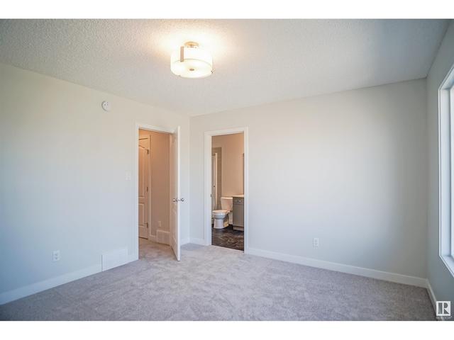 2403 Trumpeter Wy Nw, House detached with 3 bedrooms, 2 bathrooms and null parking in Edmonton AB | Image 17