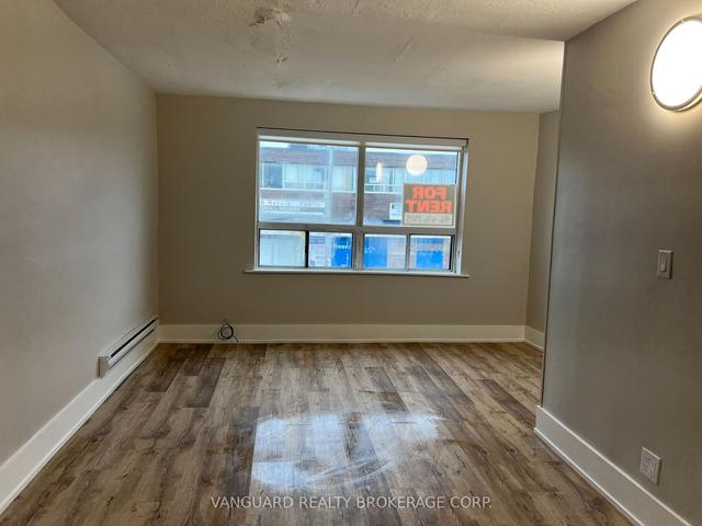 1623a Eglinton Ave W, House attached with 2 bedrooms, 1 bathrooms and 0 parking in Toronto ON | Image 9