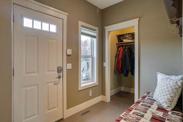2249 8 Avenue Se, House detached with 5 bedrooms, 3 bathrooms and 2 parking in Calgary AB | Image 16