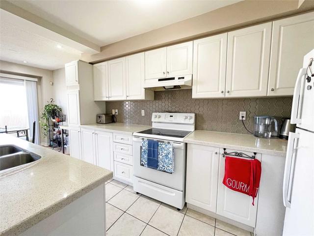 80 Big Moe Cres, House attached with 3 bedrooms, 4 bathrooms and 3 parking in Brampton ON | Image 13