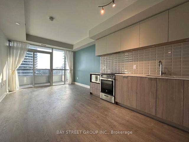 1001 - 65 Annie Craig Dr, Condo with 1 bedrooms, 1 bathrooms and 1 parking in Toronto ON | Image 1