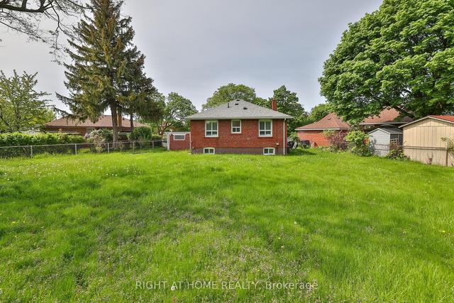 14 Woodridge Crt, House detached with 3 bedrooms, 2 bathrooms and 3 parking in Toronto ON | Image 24