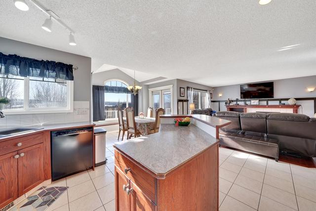 217 Hidden Creek Boulevard Nw, House detached with 3 bedrooms, 3 bathrooms and 4 parking in Calgary AB | Image 17