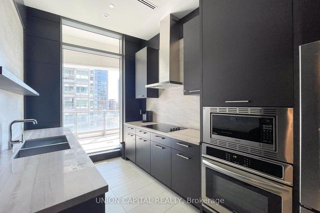 3509 - 2221 Yonge St, Condo with 2 bedrooms, 2 bathrooms and 1 parking in Toronto ON | Image 15