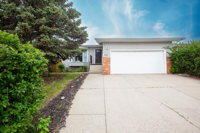 105 Carr Crescent, House detached with 5 bedrooms, 3 bathrooms and 4 parking in Okotoks AB | Image 1
