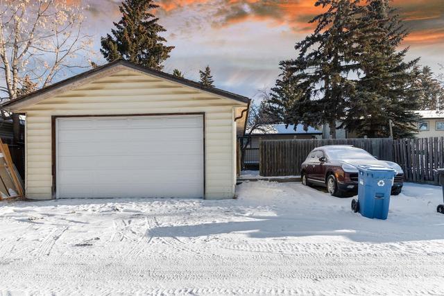 5071 Whitestone Way Ne, House detached with 6 bedrooms, 2 bathrooms and 2 parking in Calgary AB | Image 3