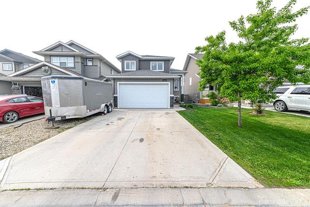 10214 87 Street, House detached with 3 bedrooms, 2 bathrooms and 4 parking in Grande Prairie AB | Image 2