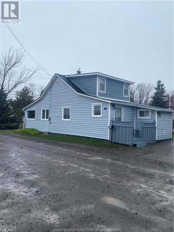4 Henry St, House detached with 3 bedrooms, 1 bathrooms and null parking in Shediac P NB | Image 3