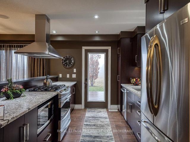 1144 Caen Ave, House semidetached with 3 bedrooms, 4 bathrooms and 2 parking in Woodstock ON | Image 2