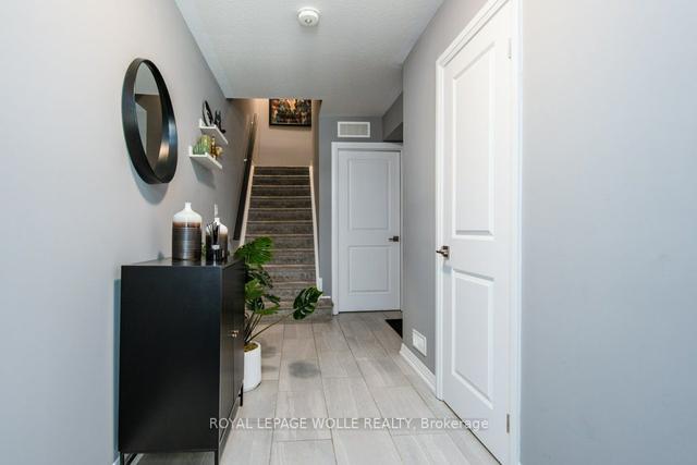 9 Bank Swallow Cres, Townhouse with 2 bedrooms, 3 bathrooms and 2 parking in Kitchener ON | Image 38