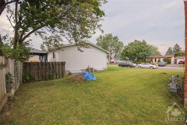 358 Amiens Street, House detached with 4 bedrooms, 2 bathrooms and 3 parking in Ottawa ON | Image 27