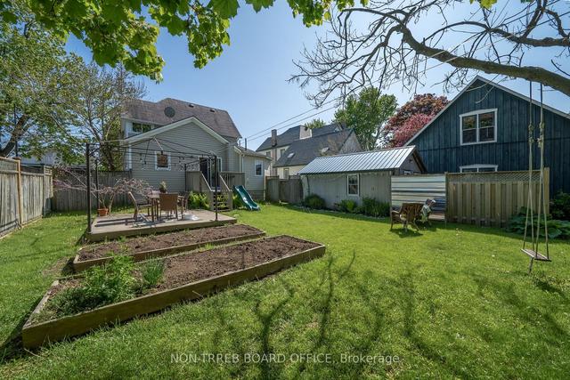 302 Noxon Ave, House detached with 3 bedrooms, 2 bathrooms and 3 parking in Prince Edward County ON | Image 35