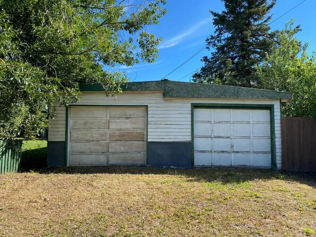 1017 4 Avenue, House detached with 2 bedrooms, 1 bathrooms and 2 parking in Beaverlodge AB | Image 6