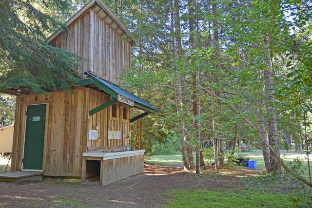 5730 Cedar Creek Road, House detached with 3 bedrooms, 3 bathrooms and null parking in Central Kootenay H BC | Image 86