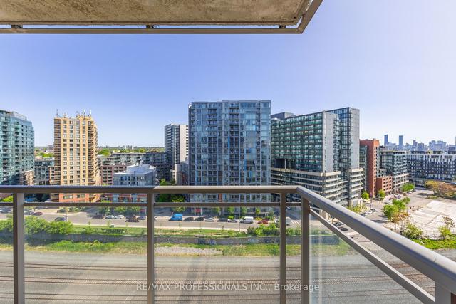 1326 - 38 Joe Shuster Way, Condo with 2 bedrooms, 1 bathrooms and 1 parking in Toronto ON | Image 19