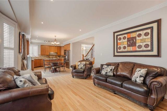 18 Augustine Ave, House detached with 4 bedrooms, 4 bathrooms and 5 parking in Richmond Hill ON | Image 14