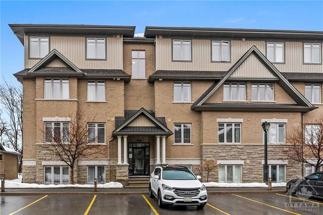h - 21 Tadley Private, Condo with 2 bedrooms, 2 bathrooms and 1 parking in Ottawa ON | Image 1