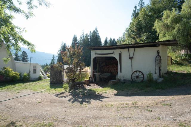 1450 Stewart Creek Road, House detached with 3 bedrooms, 5 bathrooms and null parking in Kootenay Boundary C BC | Image 18
