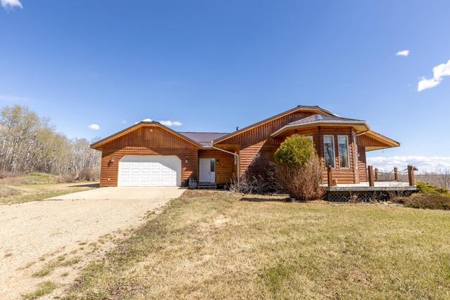 832037 Range Road 224, House detached with 5 bedrooms, 3 bathrooms and 8 parking in Peace No. 135 AB | Image 2
