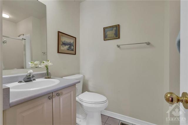 11 - 10 Concord Street, Townhouse with 3 bedrooms, 3 bathrooms and 1 parking in Ottawa ON | Image 23