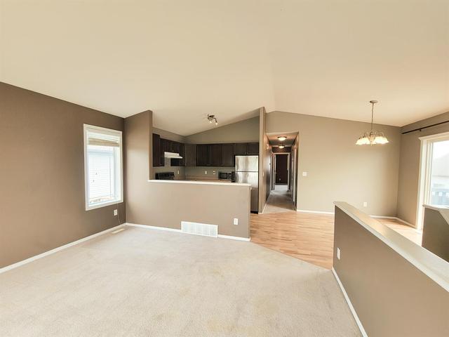 7641 Westpointe Drive, House detached with 3 bedrooms, 2 bathrooms and 2 parking in Grande Prairie AB | Image 6