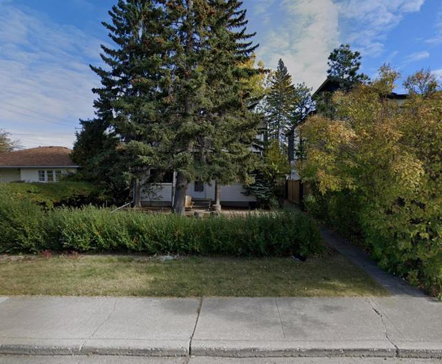 2208 34 Street Sw, House detached with 3 bedrooms, 1 bathrooms and 2 parking in Calgary AB | Image 2