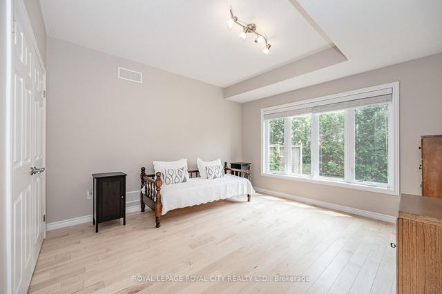 14 - 19 Simmonds Dr, Townhouse with 2 bedrooms, 4 bathrooms and 4 parking in Guelph ON | Image 20