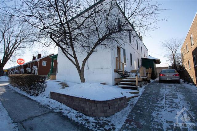 981 Gladstone Avenue, Townhouse with 3 bedrooms, 1 bathrooms and 2 parking in Ottawa ON | Image 27