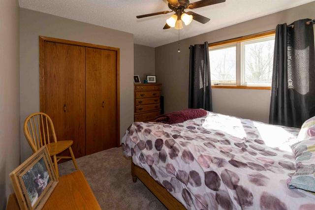 91067 Lucy Street, House detached with 4 bedrooms, 3 bathrooms and null parking in Lethbridge County AB | Image 16