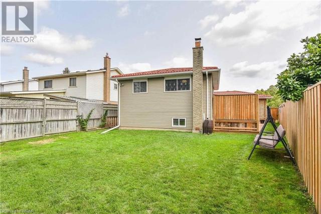 70 Foxridge Drive, House detached with 4 bedrooms, 2 bathrooms and 4 parking in Cambridge ON | Image 30