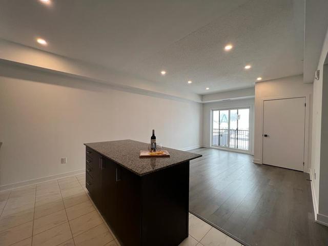 208 - 8 Culinary Lane, Condo with 2 bedrooms, 1 bathrooms and 1 parking in Barrie ON | Image 15