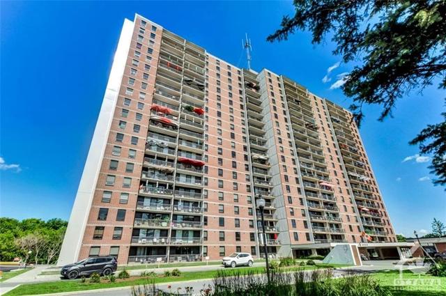 1506 - 665 Bathgate Drive, Condo with 2 bedrooms, 1 bathrooms and 1 parking in Ottawa ON | Image 1