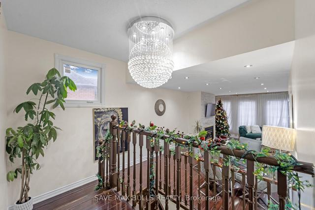 22 Natalie Crt, House detached with 4 bedrooms, 4 bathrooms and 4 parking in Brampton ON | Image 19