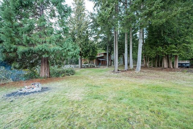 1030 Gilmour Road, House detached with 3 bedrooms, 2 bathrooms and 20 parking in Sunshine Coast F BC | Image 33