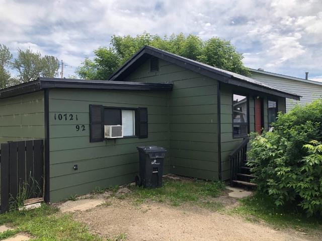 10721 92 Street, House detached with 2 bedrooms, 1 bathrooms and 4 parking in Peace River AB | Image 1
