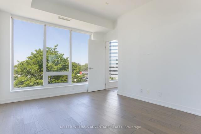 609 - 28 Avondale Ave, Condo with 2 bedrooms, 2 bathrooms and 1 parking in Toronto ON | Image 4