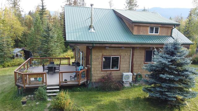 43 Puckett Road, House detached with 3 bedrooms, 2 bathrooms and 7 parking in North Okanagan E BC | Image 1