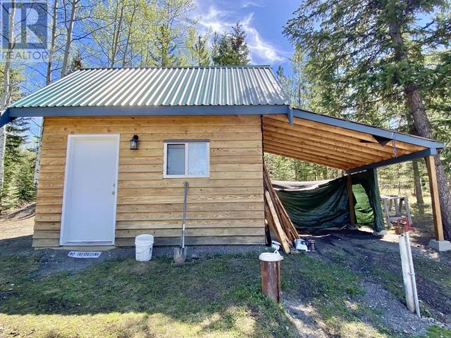 7607 Farquharson Road, House detached with 2 bedrooms, 1 bathrooms and null parking in Cariboo L BC | Image 27
