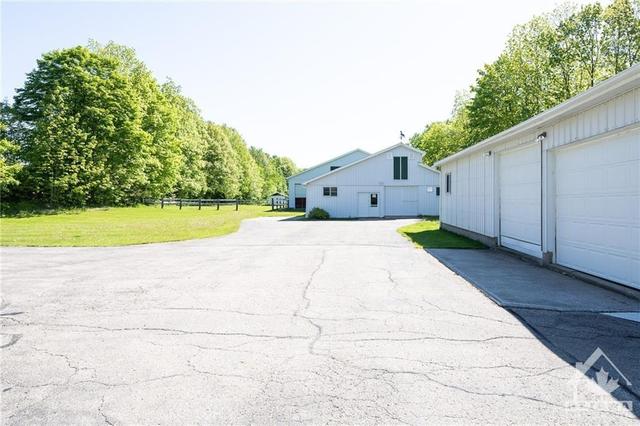 117 County 5 Road, House detached with 3 bedrooms, 2 bathrooms and 20 parking in Front of Yonge ON | Image 4
