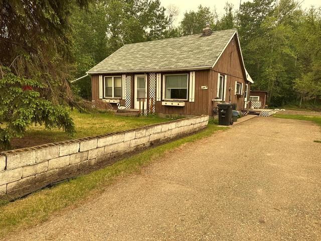 11242 91 Street, House detached with 2 bedrooms, 1 bathrooms and 2 parking in Peace River AB | Image 2