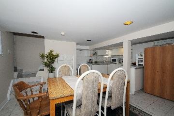 79 Clovelly Ave, House detached with 2 bedrooms, 2 bathrooms and 2 parking in Toronto ON | Image 7