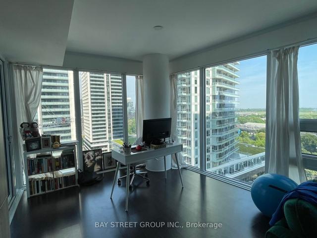 1606 - 19 Western Battery Rd, Condo with 2 bedrooms, 2 bathrooms and 1 parking in Toronto ON | Image 5