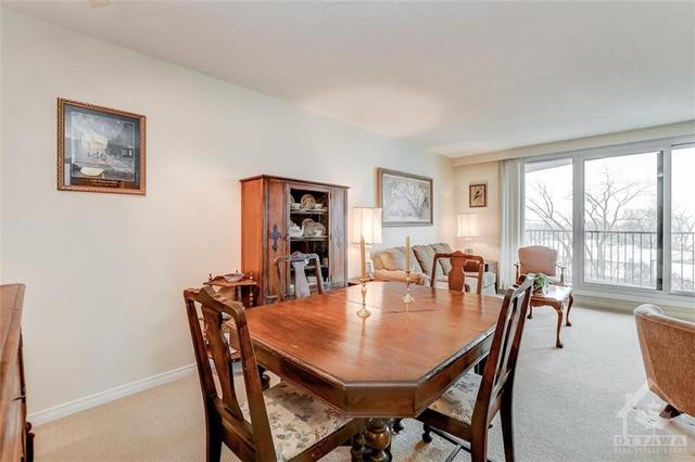 402 - 1025 Richmond Road, Condo with 2 bedrooms, 2 bathrooms and 1 parking in Ottawa ON | Image 9