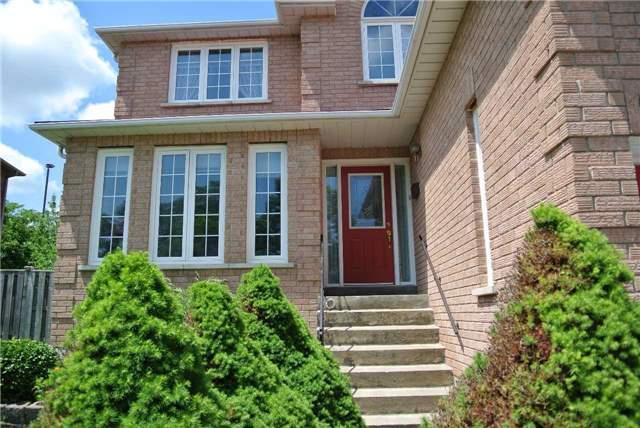 674 Shanahan Blvd, House detached with 4 bedrooms, 3 bathrooms and 2 parking in Newmarket ON | Image 3