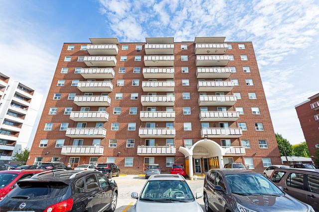 501 - 851 Queenston Rd, Condo with 2 bedrooms, 1 bathrooms and 1 parking in Hamilton ON | Image 1