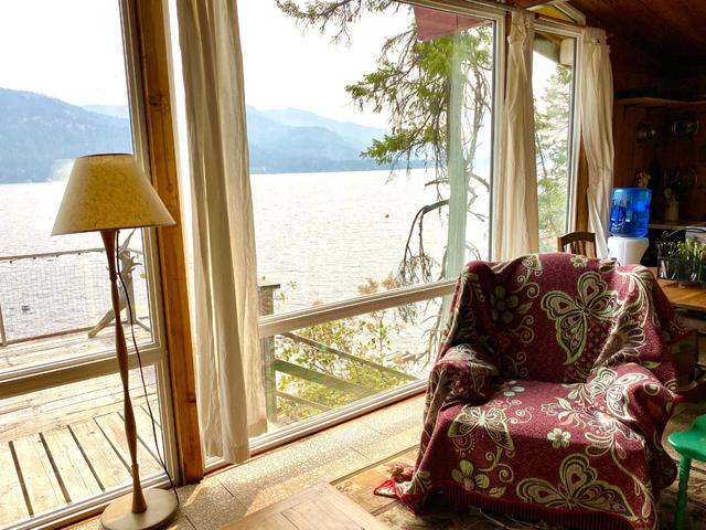 2526 West Lake Drive, House detached with 3 bedrooms, 0 bathrooms and null parking in Kootenay Boundary C BC | Image 13