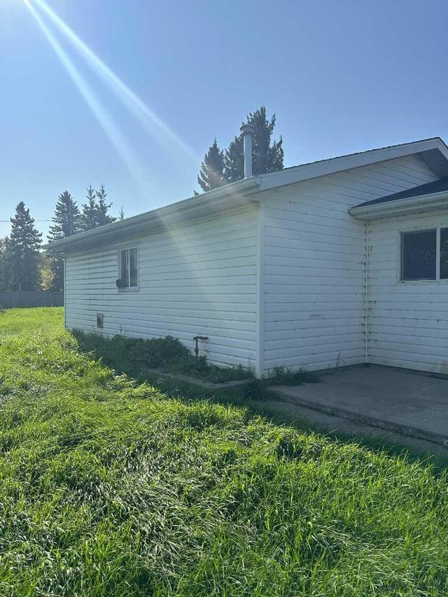308 4 Avenue, House detached with 4 bedrooms, 1 bathrooms and 6 parking in Camrose County AB | Image 8