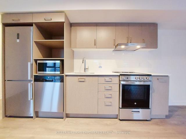2107 - 219 Dundas St E, Condo with 3 bedrooms, 2 bathrooms and 0 parking in Toronto ON | Image 13