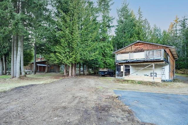1030 Gilmour Road, House detached with 3 bedrooms, 2 bathrooms and 20 parking in Sunshine Coast F BC | Image 20